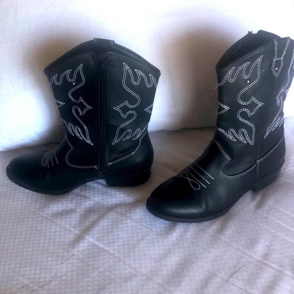 Kids black cowboy boots